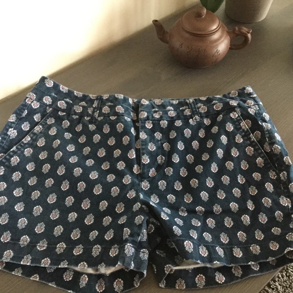 GAP navy printed shorts